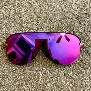 Quay Empire pink sunnies!